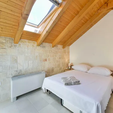 Villa Stone Stela & Lea Zadar